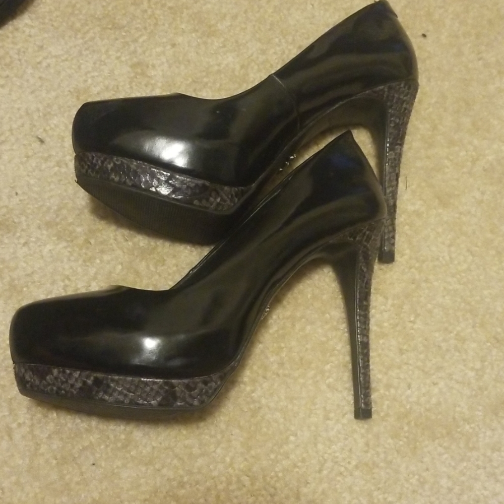 Vera Wang stilettos